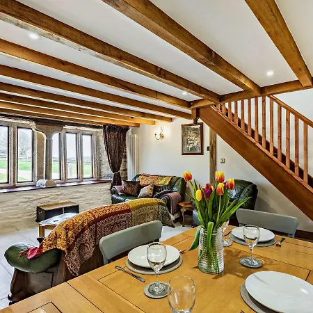 2 Bed In 85894 Holiday home South Petherwin